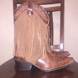 dingo heartthrob fringe boots